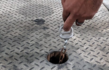 Hand Pulling Pull Chain Plug for Dock Leveler
