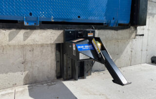 Blue Giant Electric hook vehicle restraint HVR303