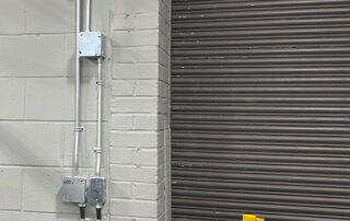 Amber light beacon for dock lift