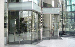 Angular sliding door